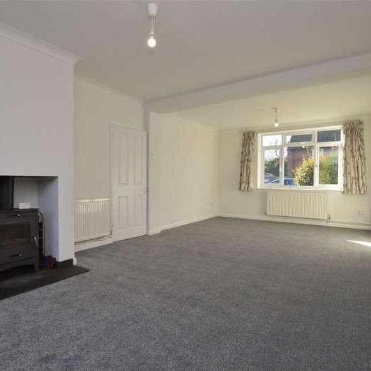 Sutton Gardens, Merstham, Redhill, RH1 - Photo 1