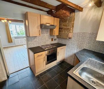 2 bedroom terraced house to rent - Photo 4