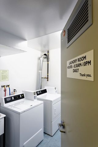 St. Vital Villa - Photo 3