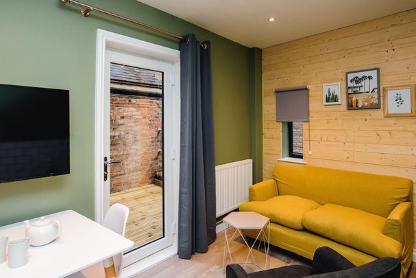 Flat B, 25 Lister Gate, NG1 7DE, NOTTINGHAM - Photo 1