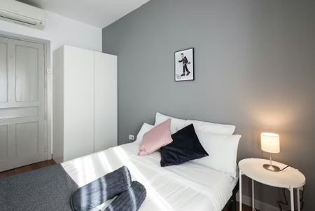 Calle de Carranza, Madrid, Community of Madrid 28004 - Photo 4