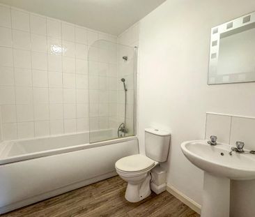 3 bedroom semi-detached house to rent - Photo 3