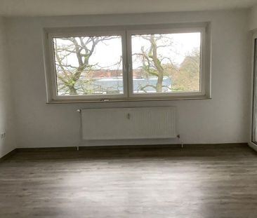 Ruhige, helle 3-Zimmer-Wohnung mit Balkon - Foto 1