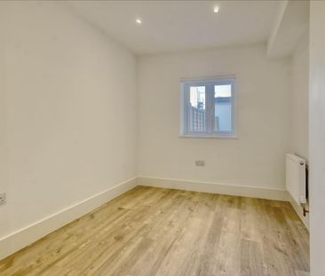 2 Bedroom Flat/Apartment - Photo 5