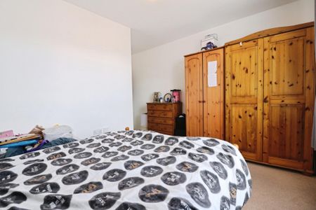 Longwood Avenue, Langley - Photo 4