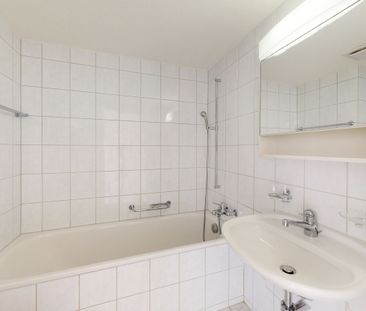 Your new home near the lake - Photo 4