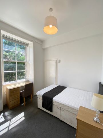 4 bedroom apartment to rent - Photo 5