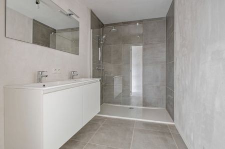 Ruim nieuwbouwappartement te huur in centrum Ichtegem - Photo 2