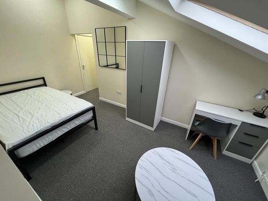 House share to rent - Photo 1