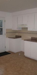 À 5 min. du Terminus de St-Eustache - Photo 3