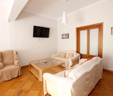 [3i SE.] - 7BR Giant Duplex w/AC & Balcony, AUEB - Photo 1