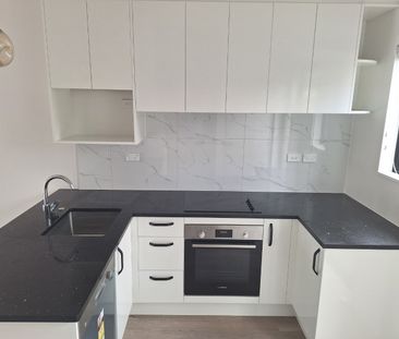 Modern Townhouse 2 Bedrooms - Photo 5