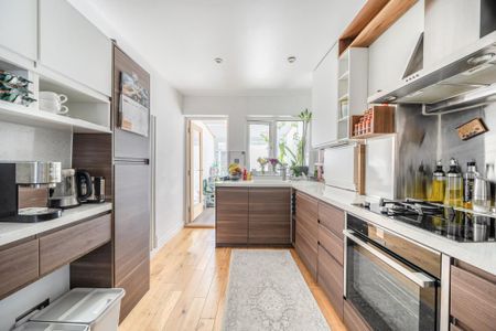 2 bedroom end of terrace house to rent - Photo 5