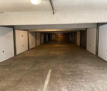 CAEN RUE CHATEAUBRIAND APPARTEMENT F2 53 M² AVEC CAVE ET GARAGE - Photo 5