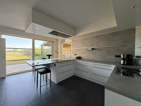 Instapklare gezinswoning met 5 slaapkamers en ruime tuin - Photo 3