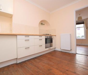 2 bedroom terraced house to rent - Photo 6