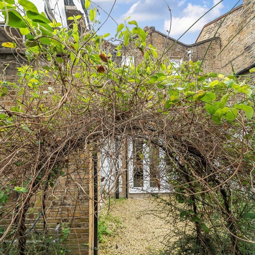 Elliotts Row, London, SE11 - Photo 1