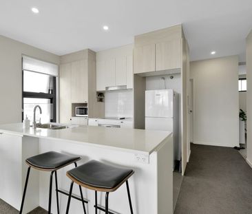 Large apartment with resort style facilities - Photo 6