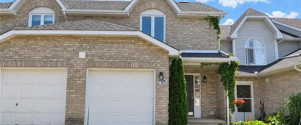 525 OAKVALE Drive Unit# 2 — 3 Bedroom - Photo 1