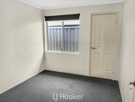 2/32 Gibbs Street, Carey Park WA - Photo 4