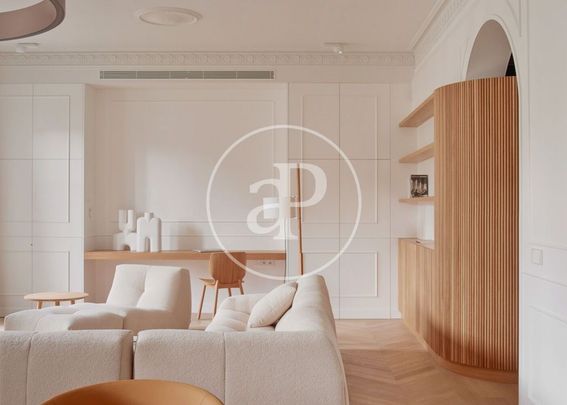 3 bedroom luxury Flat for rent in Barcelona, Spain - Photo 1