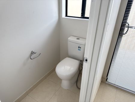 Prime Location - Photo 4