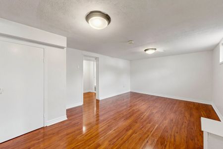 For Lease - 319 Patricia Avenue, Toronto, Ontario - Photo 4