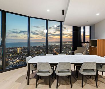 Experience Elevated Living in Melbourne Square's Sub-Penthouse – Now Available for Lease - Photo 3