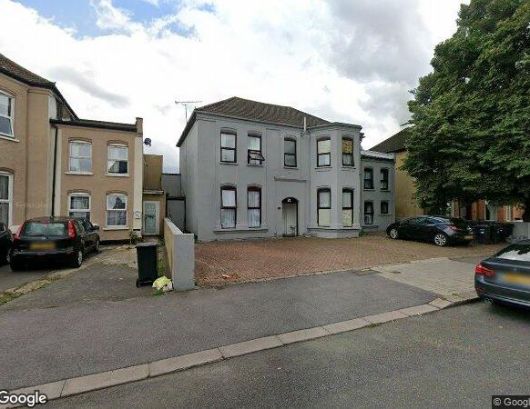 Room in a Shared House, Aldborough Road South, IG3 - Photo 1