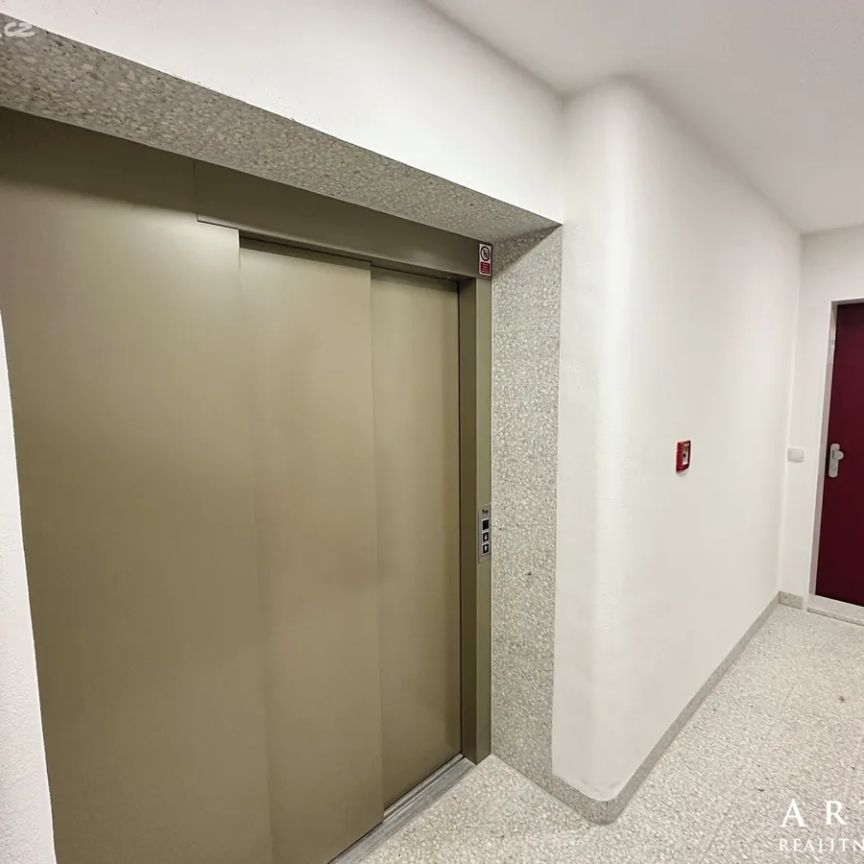 Pronájem bytu 1+kk 29 m² - Photo 1