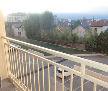 Location Appartement 2 pièces 51m² CHAMBERY 73000 - Photo 4