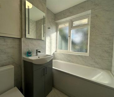 3 bedroom terraced house to rent - Photo 4