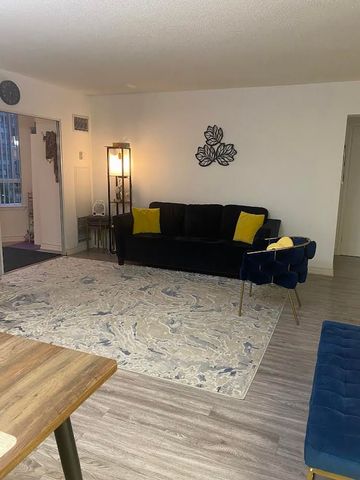 For Lease - 135 Hillcrest Avenue Unit# 502, Mississauga, Ontario - Photo 3