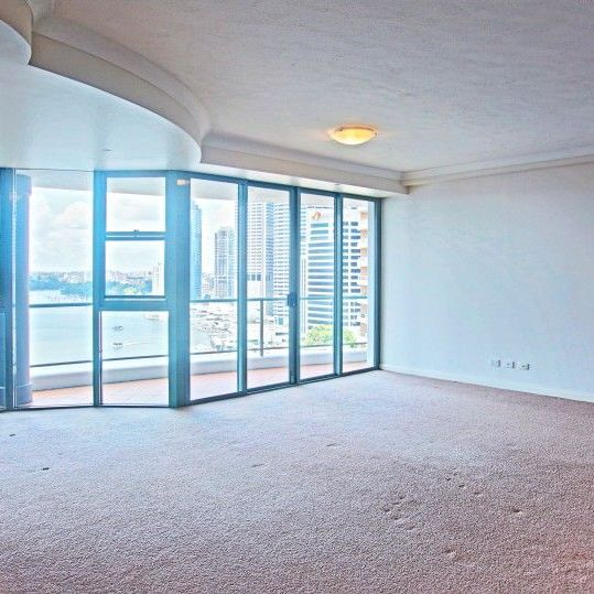 Luxury Living @ Admiralty Towers One - Photo 1