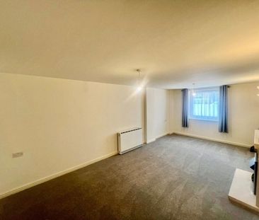Castle Way, Central - Photo 1