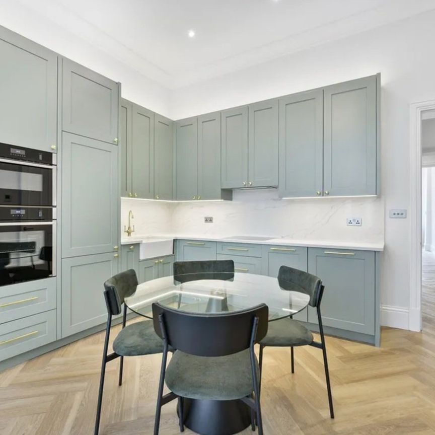 2 Bed Flat, Trebovir Road, SW5 - Photo 1