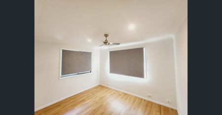 Dual-Living 5-Bedroom Home in North Maclean - Photo 5