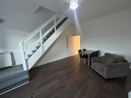 2 bedroom maisonette to rent - Photo 3
