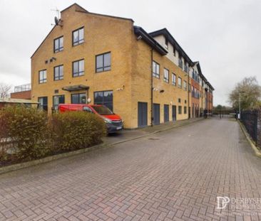 1 Bedroom Apartment - Photo 2