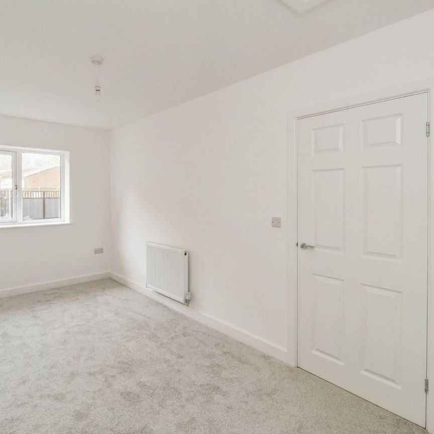 2 bedroom Bungalow To Let - Photo 1