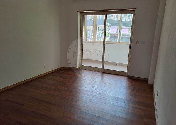 Apartamento T3 em Setúbal
