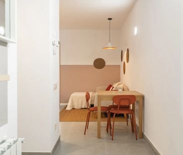 Room in a shared 4-bedroom apartment for rent in Sants-Badal, equipped kitchen. - Photo 6