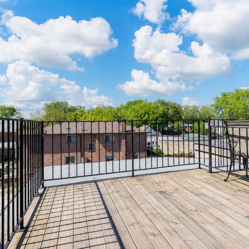 For Lease - 3040 Dundas Street Unit# 3, Toronto, Ontario - Photo 1