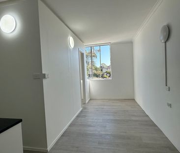 RENOVATED STUDIO 1KM TO AUBURN STATION - Photo 5