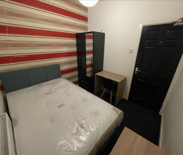 Grosvenor Road, Liverpool - Photo 3