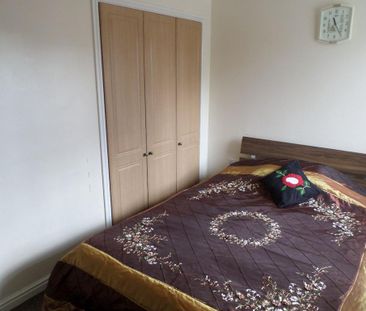 3 bedroom semi-detached house to rent - Photo 5