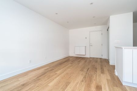365 Eglinton Avenue East - Photo 2