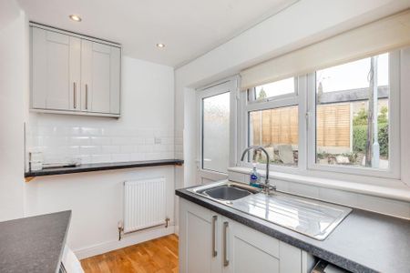 2 bedroom terraced house to rent - Photo 3