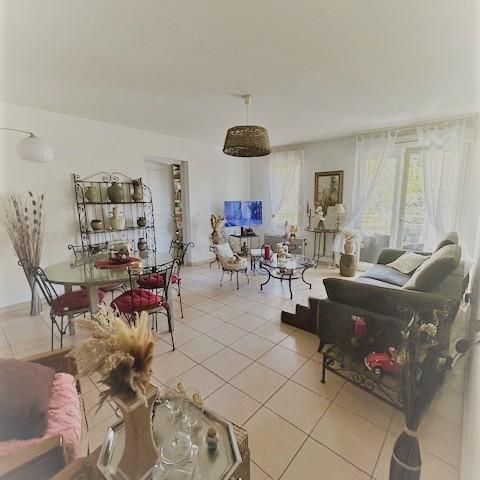 Location Appartement 4 pièces 81m² GAP 05000 - Photo 2