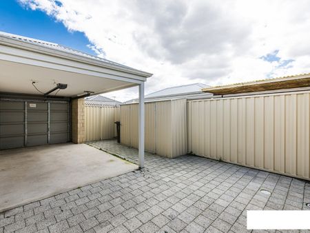 Perfectly Located 2*1, Modern, Light and Bright Home! - Photo 5